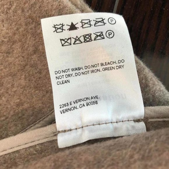 Reformation Greenwich Coat - Picture 9 of 10